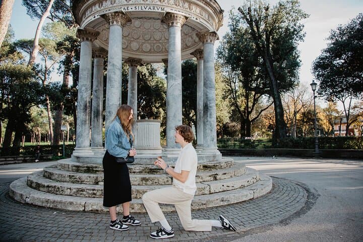 Romantic Photoshoot Experience for Couples in Rome