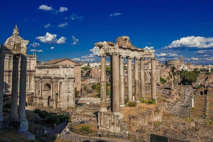 Rome Colosseum Guided Tour with Roman Forum & Arena Access Option