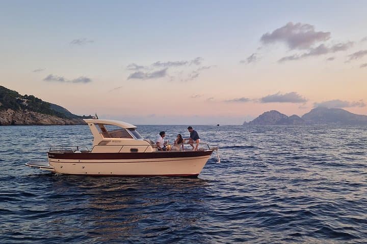 Shared Sunset Boat Cruise with Aperitif on Sorrento or Positano