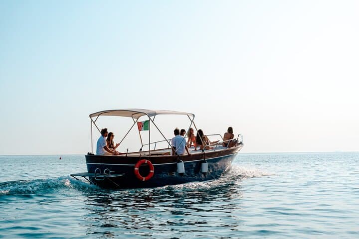 Group Boat Excursion to Polignano | MAMMAMIA Boat
