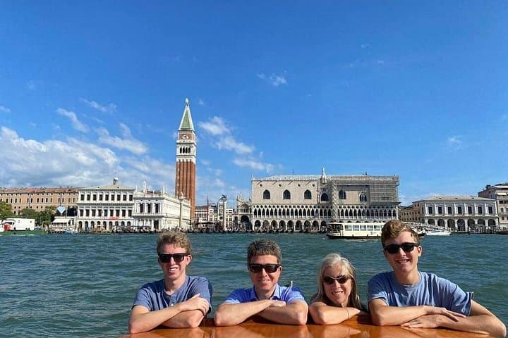 Private 3 hrs Venice Tour: St Mark's, Walking tour & Boat tour