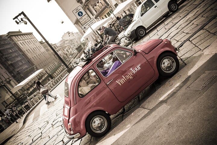 2 Hour Dolce Vita Vintage Fiat 500 Canals Tour in Milan