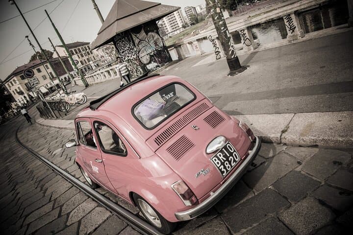 2 Hour Dolce Vita Vintage Fiat 500 Canals Tour in Milan