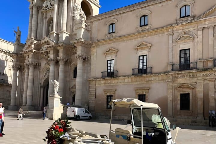 Tour of Syracuse and Ortigia in Ape Calessino