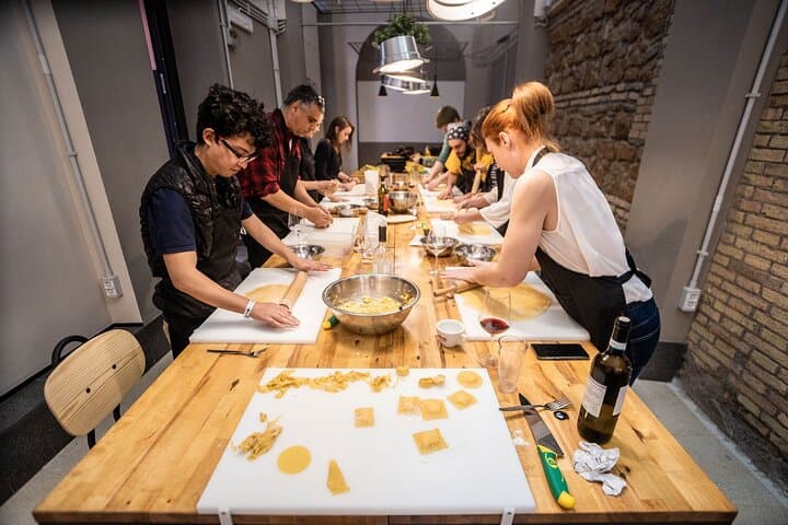Kitchen of Mamma: Pasta Cooking Class with market visit in Rome