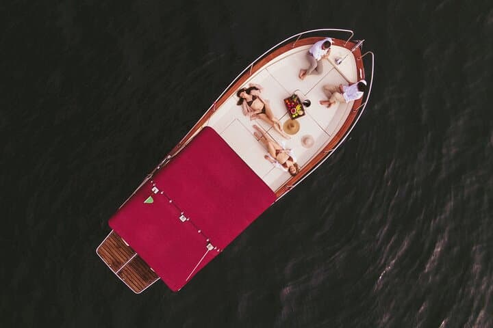 Relax and wide space on board