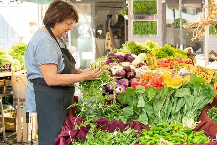 Cesarine: Market Tour & Cooking Class at Local's Home in Lucca