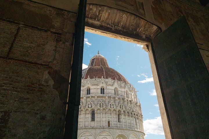 Full-Day Private Pisa and Lucca Tour with optional Leaning Tower
