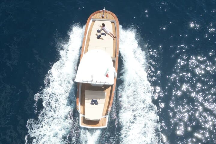 Private Boat Tour Along the Amalfi Coast