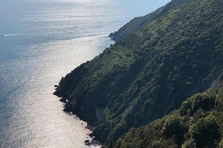 From La Spezia: The Sunset Cinque Terre Boat Tour with Aperitivo