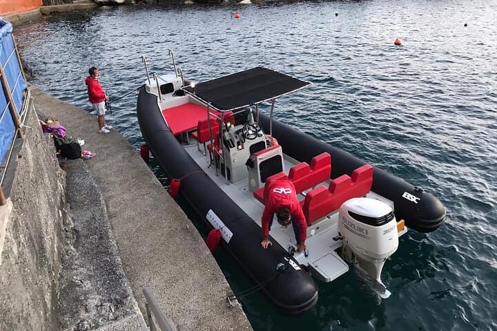 From La Spezia: The Sunset Cinque Terre Boat Tour with Aperitivo