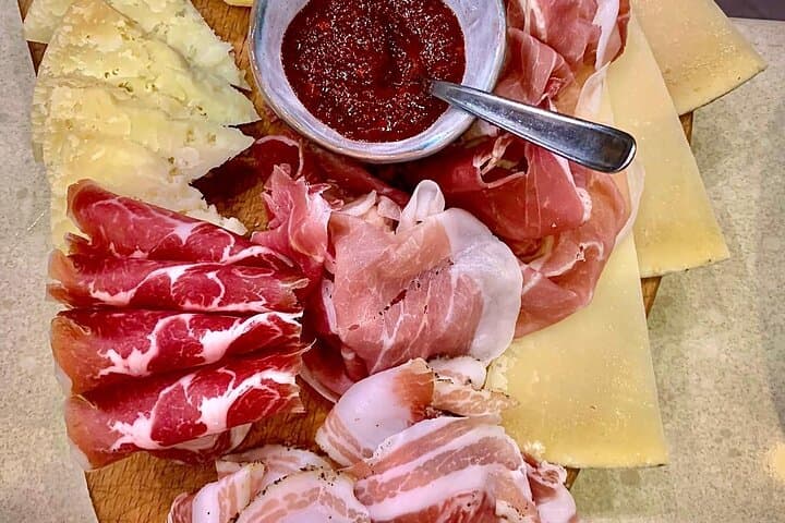 Wine and Food Tasting in Naples Italy