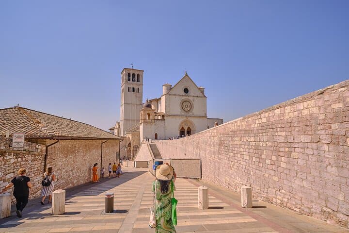 Private Full-Day Tour of Assisi and Cortona from Florence
