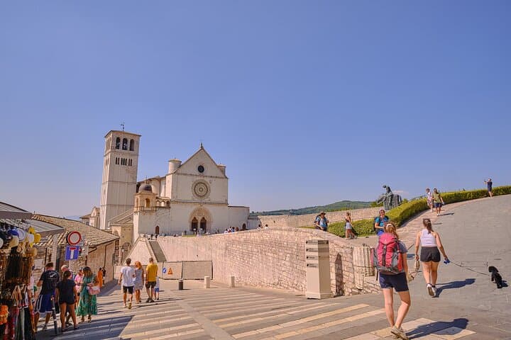 Private Full-Day Tour of Assisi and Cortona from Florence