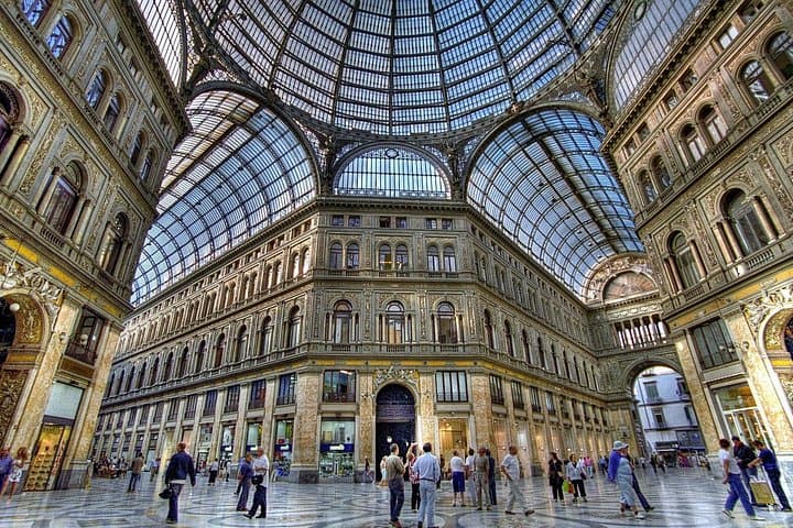 Pompeii and Naples from Rome: Small Group Day Tour with Lunch