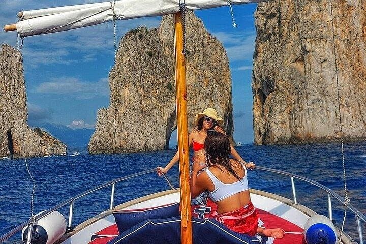 From the Faraglioni to the Grotta Verde, every stop is a perfect set. 2-hour tour designed for those who love to capture the authentic beauty of Capri