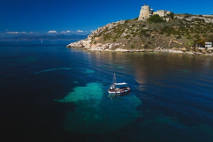 Cagliari : Gozzo Tour with 3 Swim Stops, Snorkeling & Local Food