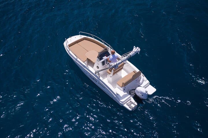 Full Day Private Tour from Sorrento to Capri by speedboat
