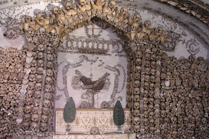Capuchin Crypts Tour with Dark History Walk (Small Group)