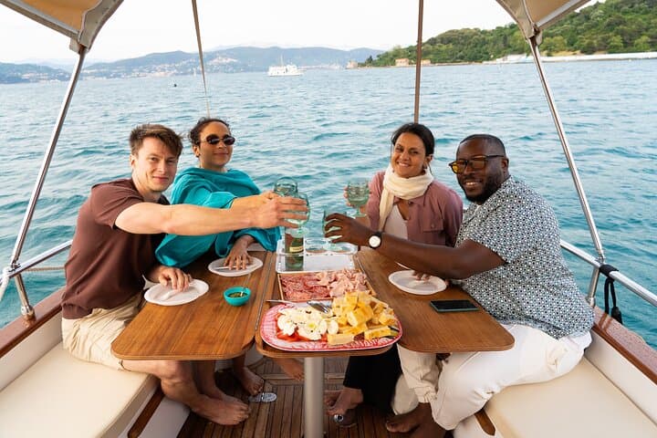 Tour of Apericena at Sunset and Dinner on Boat
