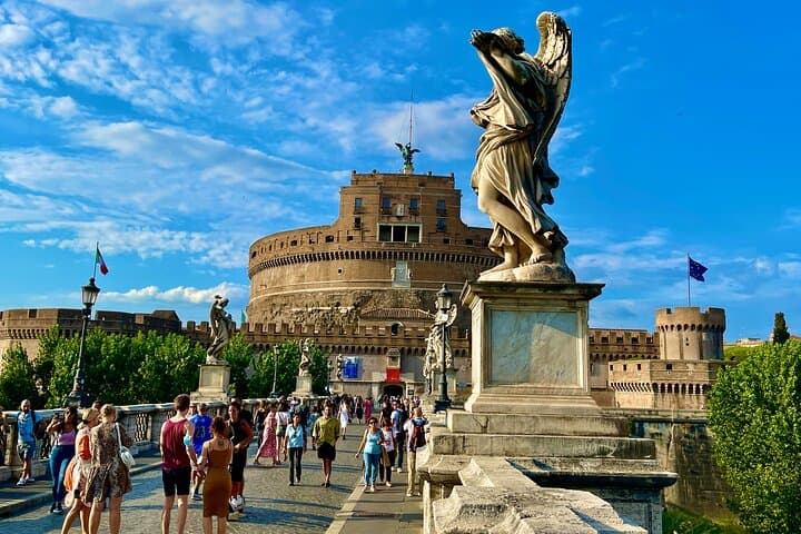 Rome Private Chauffeured Tour with Food Tasting With Paired Wine