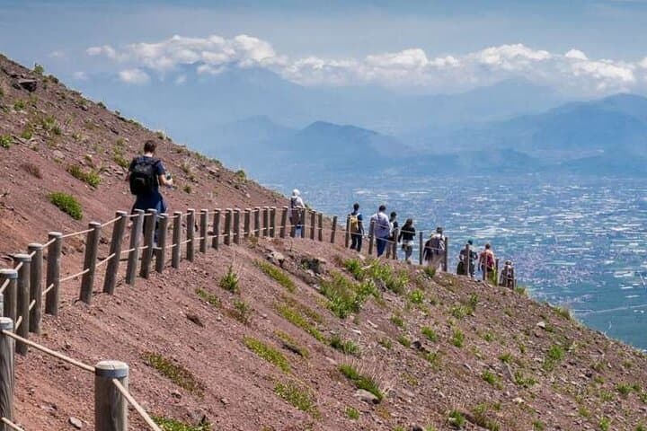 Mount Vesuvius tour with ticket from Naples