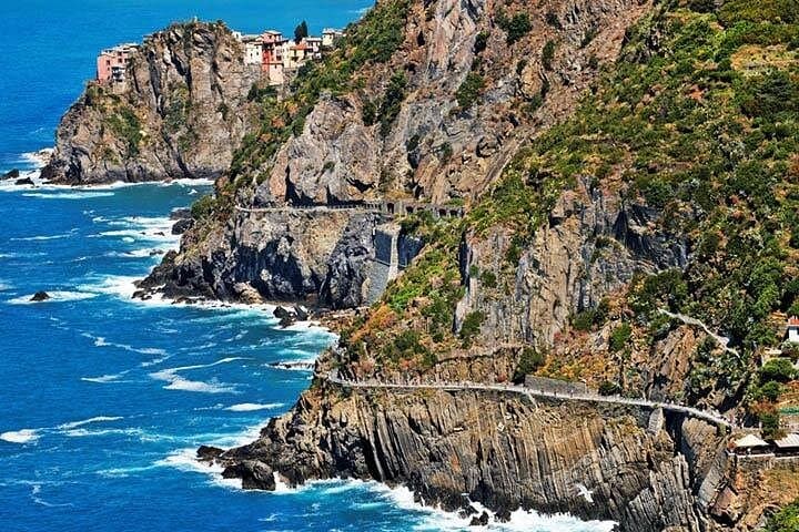 Cinque Terre Complete Tour from La Spezia