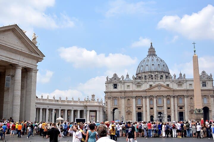 Sistine Chapel & Vatican Tour: Art and History Unveiled + Ebook