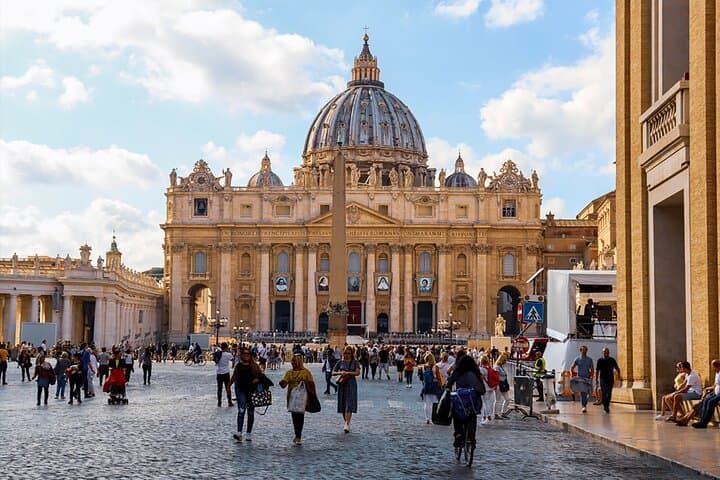 Sistine Chapel & Vatican Tour: Art and History Unveiled + Ebook