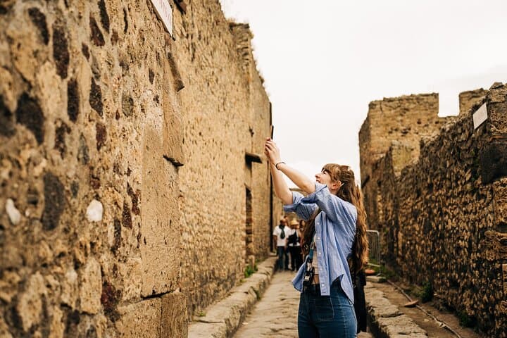 Private Day Trip to Pompeii and Amalfi Coast from Rome