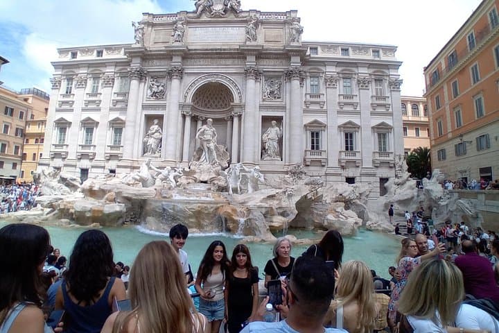 guide tour for the Pantheon and the Trevi Fountain Underground