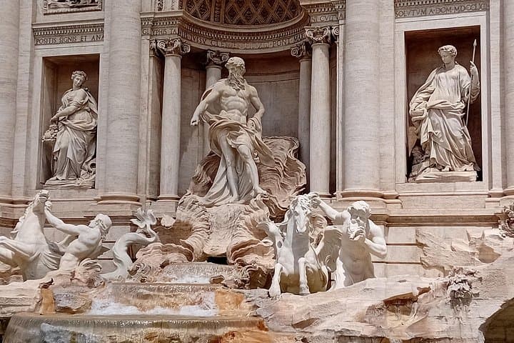 guide tour for the Pantheon and the Trevi Fountain Underground