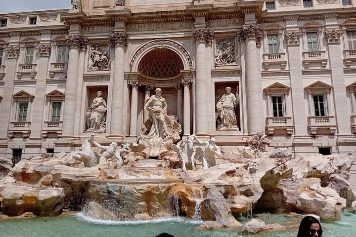 guide tour for the Pantheon and the Trevi Fountain Underground