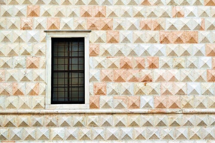 Ferrara Walking Tour with Audio and Written Guide