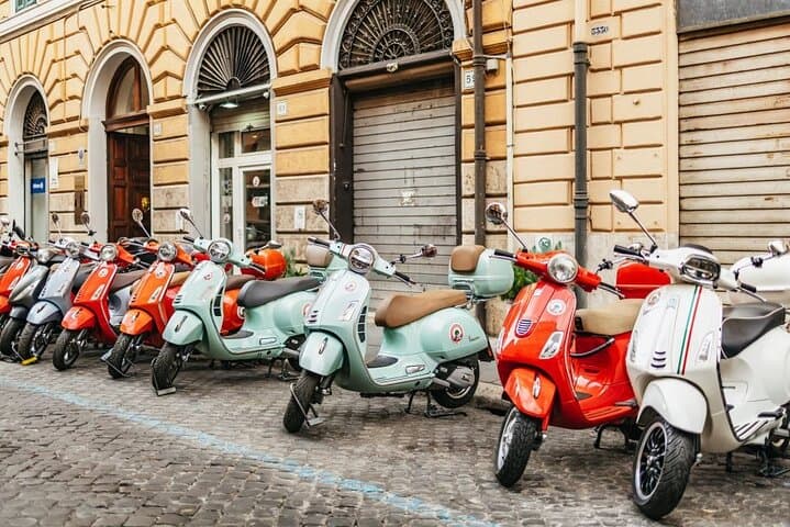 Rome Vespa 125cc Daily Rental