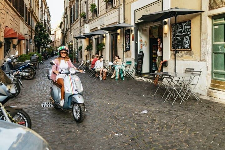 Rome Vespa 125cc Daily Rental
