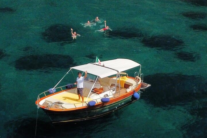 Private tour of the island of Ischia on a Fratelli Aprea gozzo