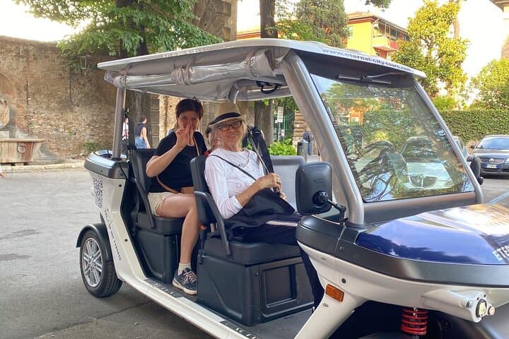 Rome: Exclusive Private Golf Cart Tour