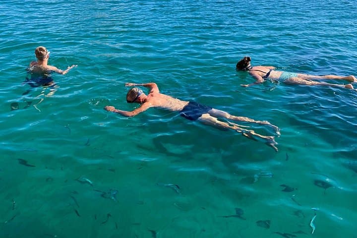 Turquoise waters and spectacular backdrops – mask and snorkel are ready on board for you.