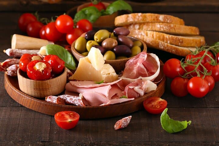 Naples transfer to Sorrento with stop at Winery or Vice Versa