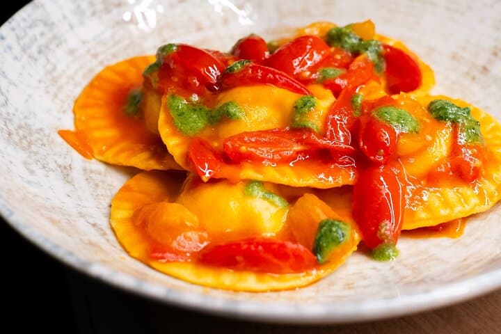 Rome Pasta, Ravioli & Tiramisu Cooking Class with Premium Wine