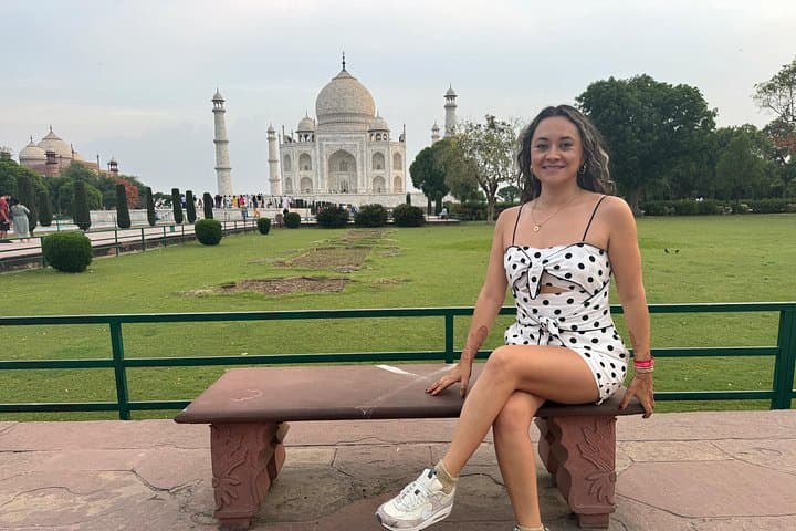 Agra and Taj Mahal Guided Tour by Car from Delhi