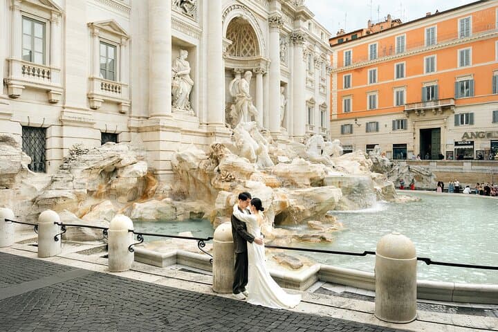 Rome: Early Morning Trevi Fountain Photoshoot & Iconic Landmarks