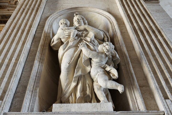 Rome: St. Peter’s Basilica, La Pietà & Papal Tombs Guided Tour