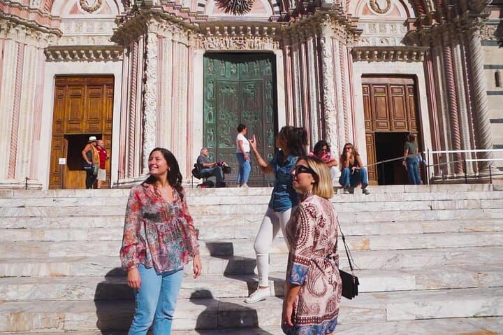 Private Excursion to Siena, San Gimignano and Chianti Landscapes
