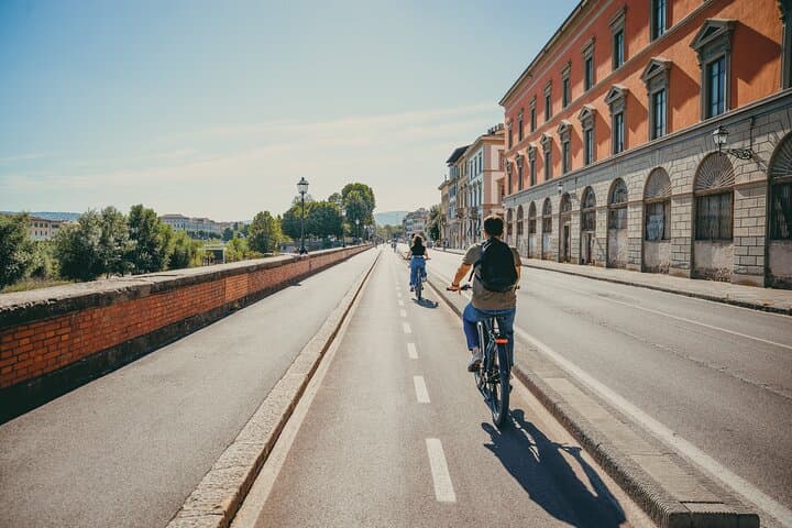 Private Electric Bike 2 hours Tour of Florence Hills with Gelato Tasting