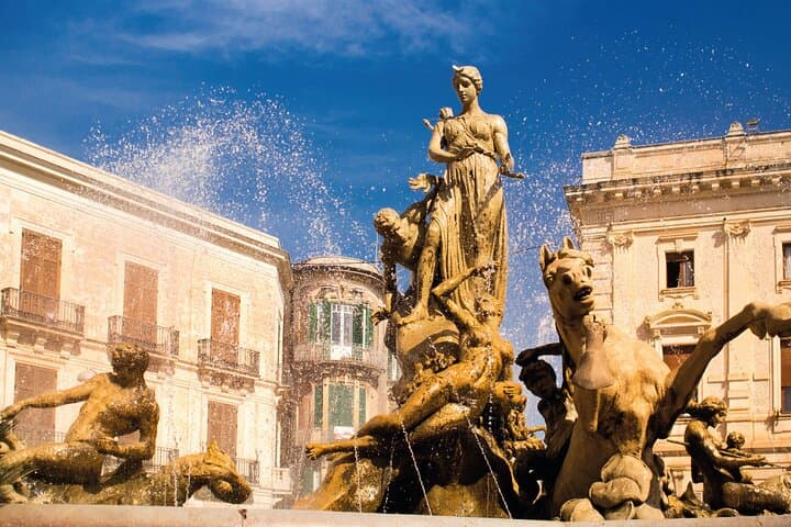 Siracusa Walking Tour with Audio and Written Guide by a Local