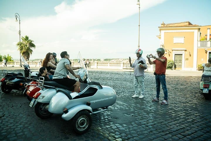 Experience the Charm of Rome’s Iconic Landmarks