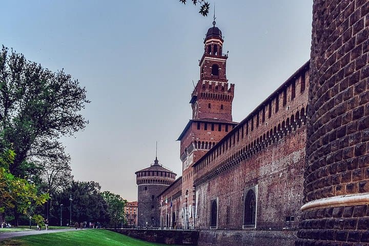Milan Night Tour by Open Bus