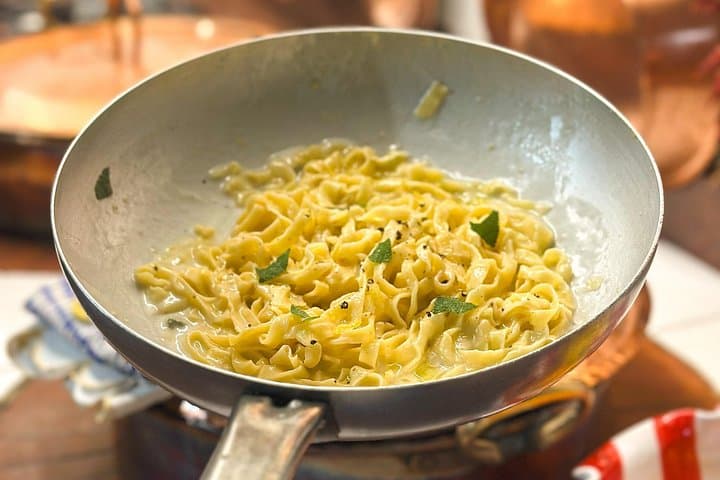 Fresh pasta and Limoncello course in a lemon grove
